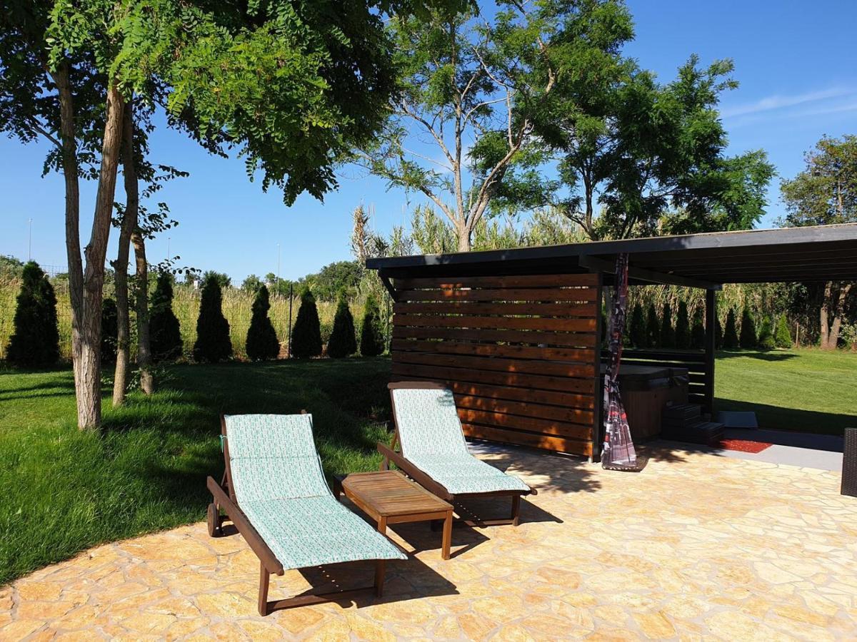 Beach House Ive With Jacuzzi, Pool, Playground And Bbq In An Olive Grove With A Beach, Pomer - Istria Exterior foto