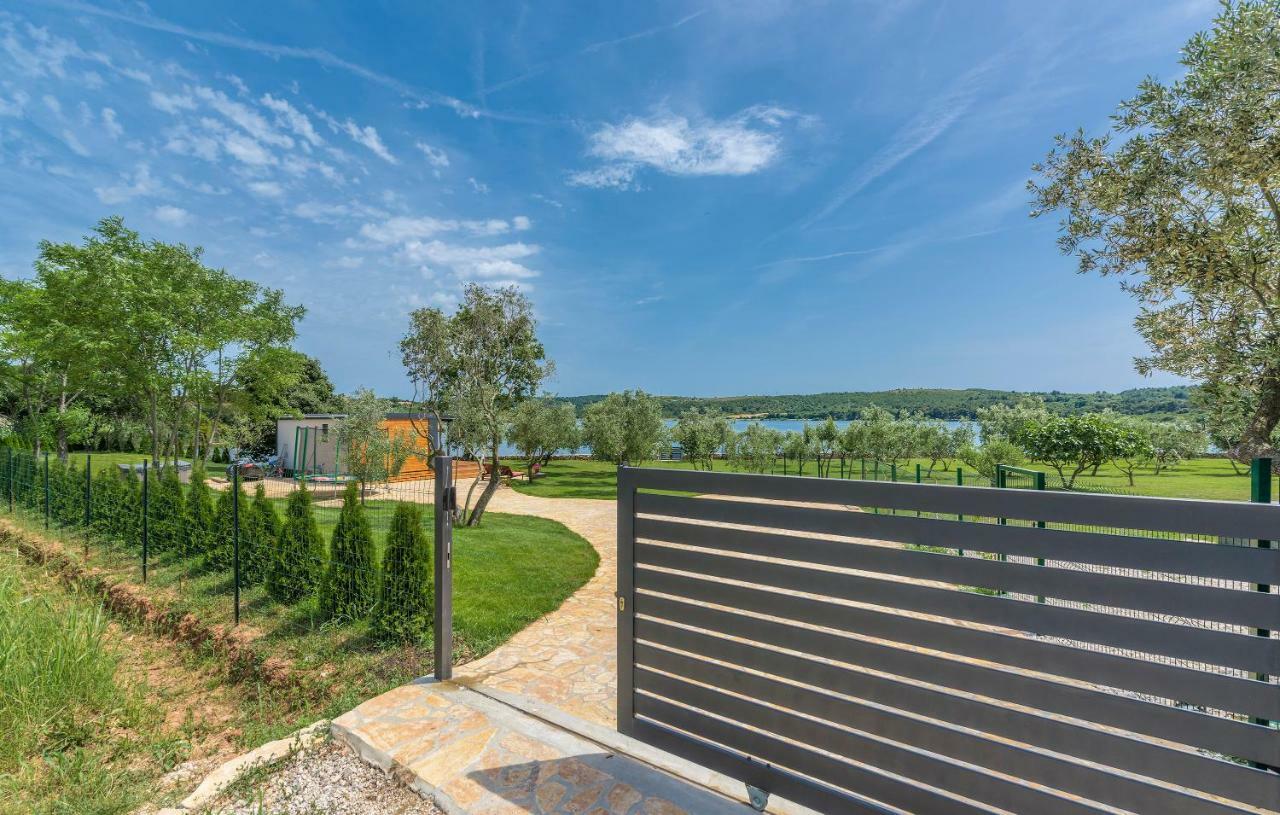 Beach House Ive With Jacuzzi, Pool, Playground And Bbq In An Olive Grove With A Beach, Pomer - Istria Exterior foto