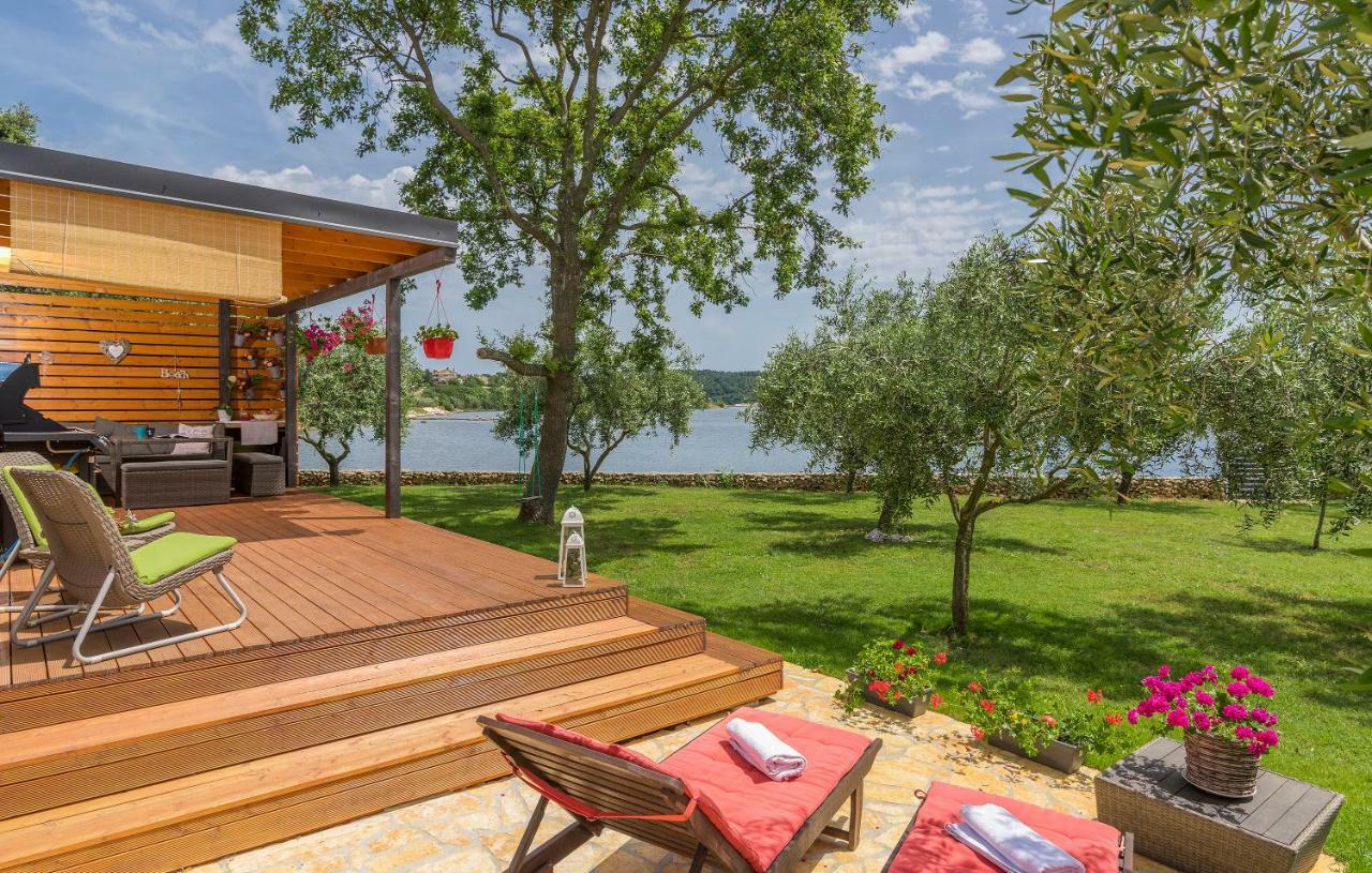 Beach House Ive With Jacuzzi, Pool, Playground And Bbq In An Olive Grove With A Beach, Pomer - Istria Exterior foto