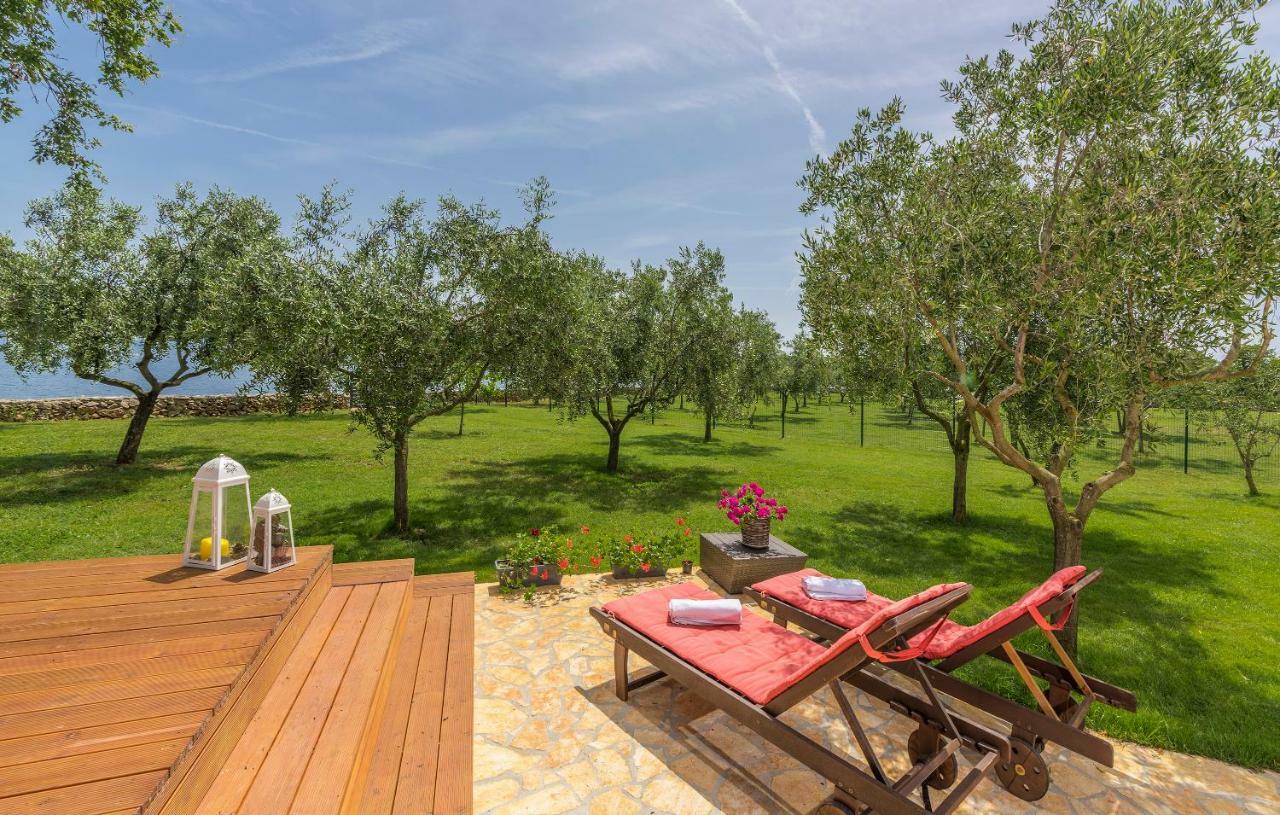 Beach House Ive With Jacuzzi, Pool, Playground And Bbq In An Olive Grove With A Beach, Pomer - Istria Exterior foto