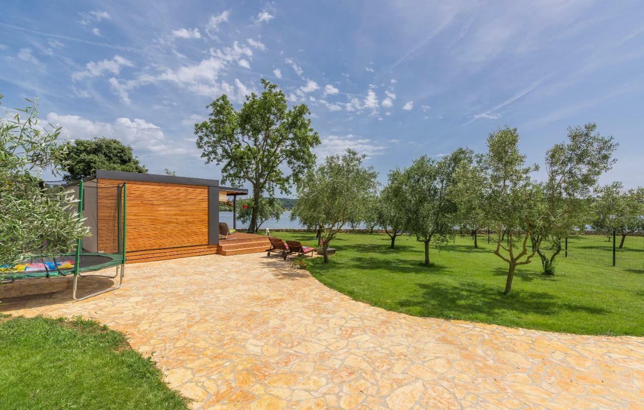 Beach House Ive With Jacuzzi, Pool, Playground And Bbq In An Olive Grove With A Beach, Pomer - Istria Exterior foto